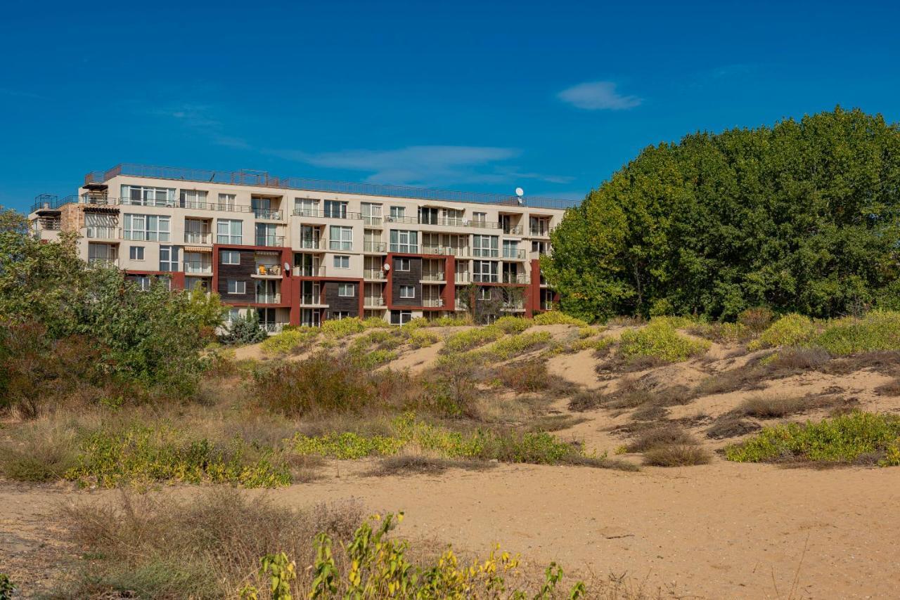 Menada Dune Residence Apartments Pantai Sunny Luaran gambar
