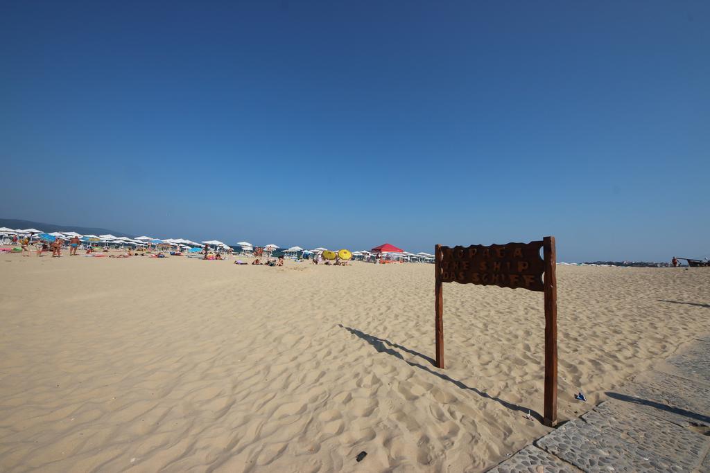 Menada Dune Residence Apartments Pantai Sunny Luaran gambar
